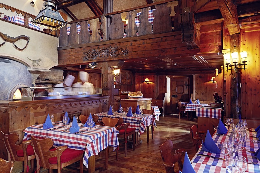 Badrutt's Palace dining image 14