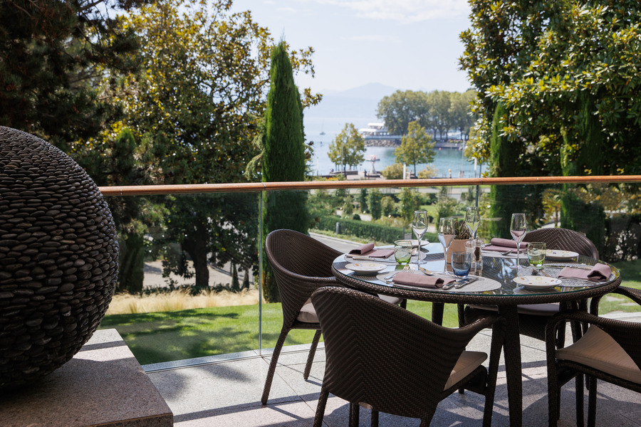 Beau Rivage Palace Lausanne dining image 8