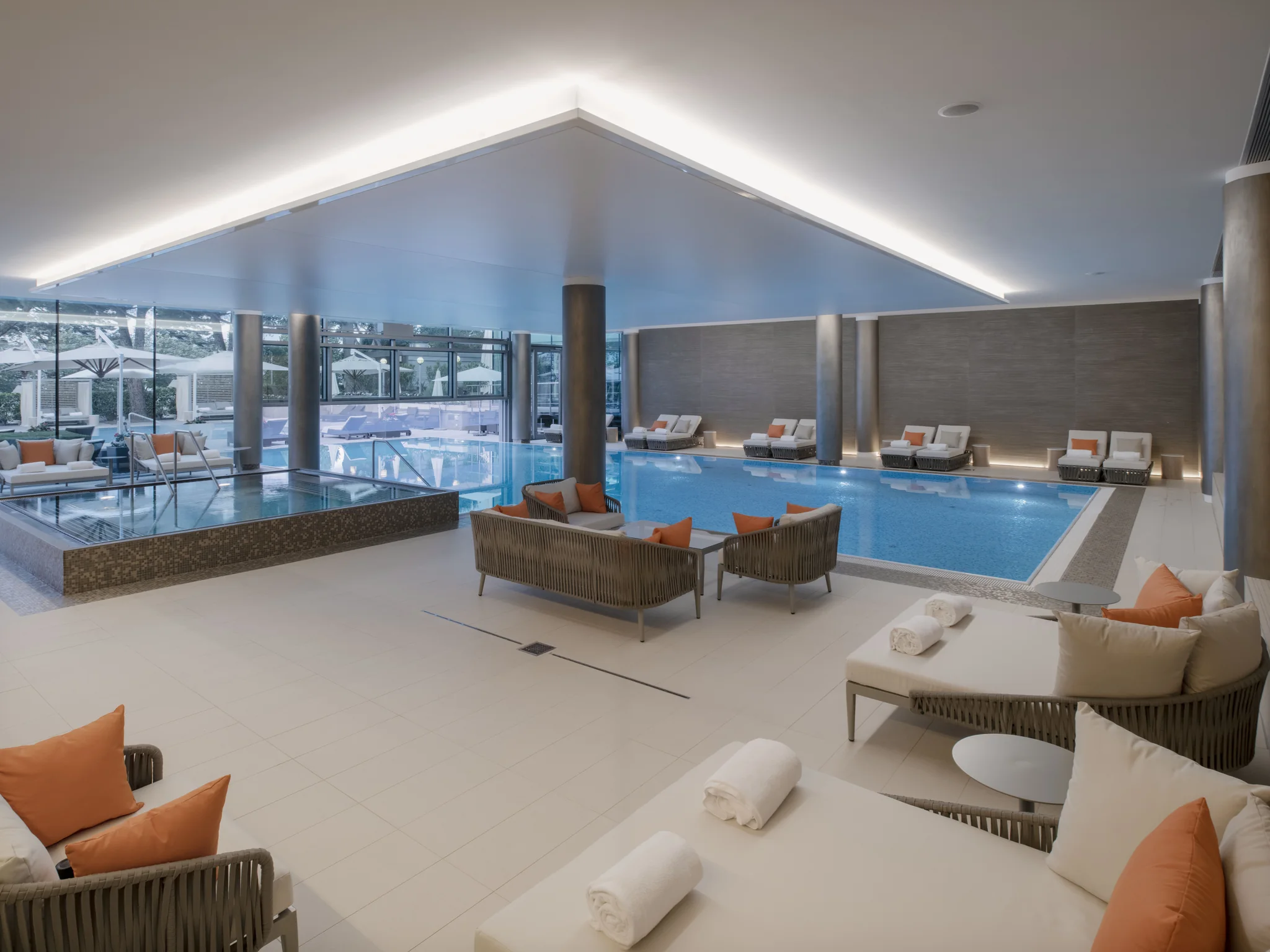 Beau Rivage Palace Lausanne spa pool