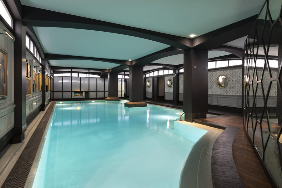 Spa Diane Barrière pool at Fouquet's Paris