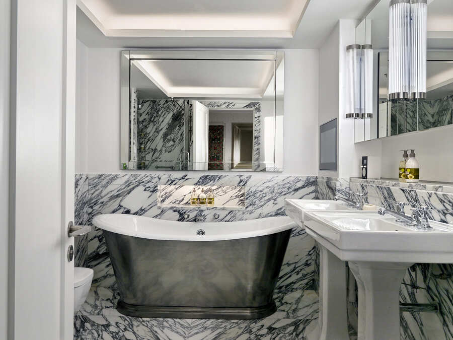 Ham Yard Hotel signature suites image 5