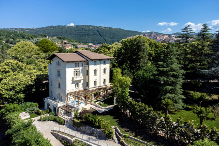 Palazzo Fiuggi villa exterior