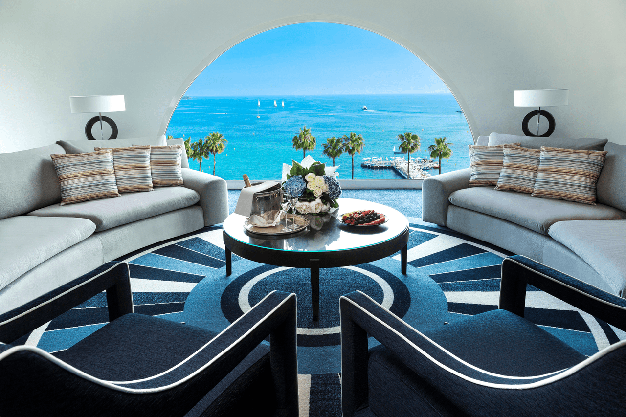 Hôtel Barrière Le Majestic suite overlooking the Mediterranean