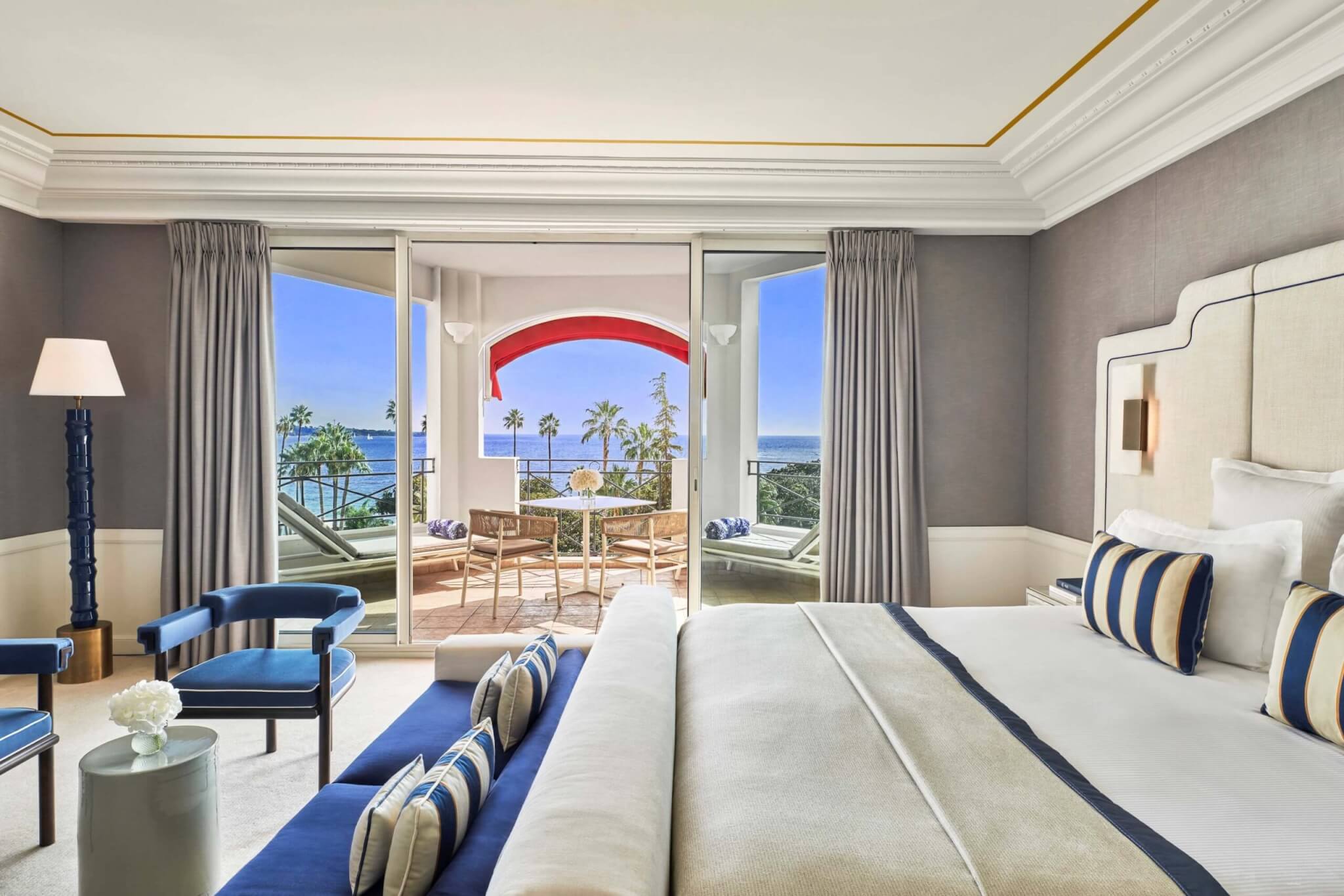 Junior Prestige Suite at Hôtel Barrière Le Majestic