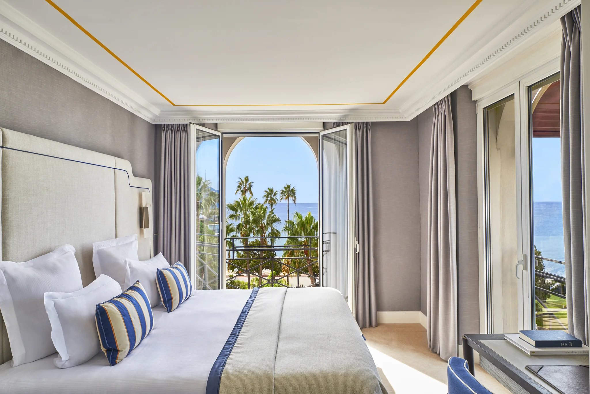 Hôtel Barrière Le Majestic accommodation