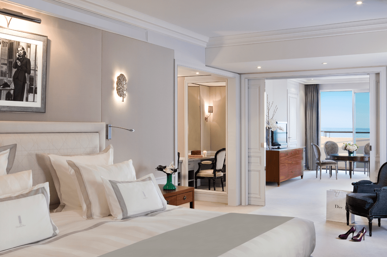 Hôtel Barrière Le Majestic signature suite living room