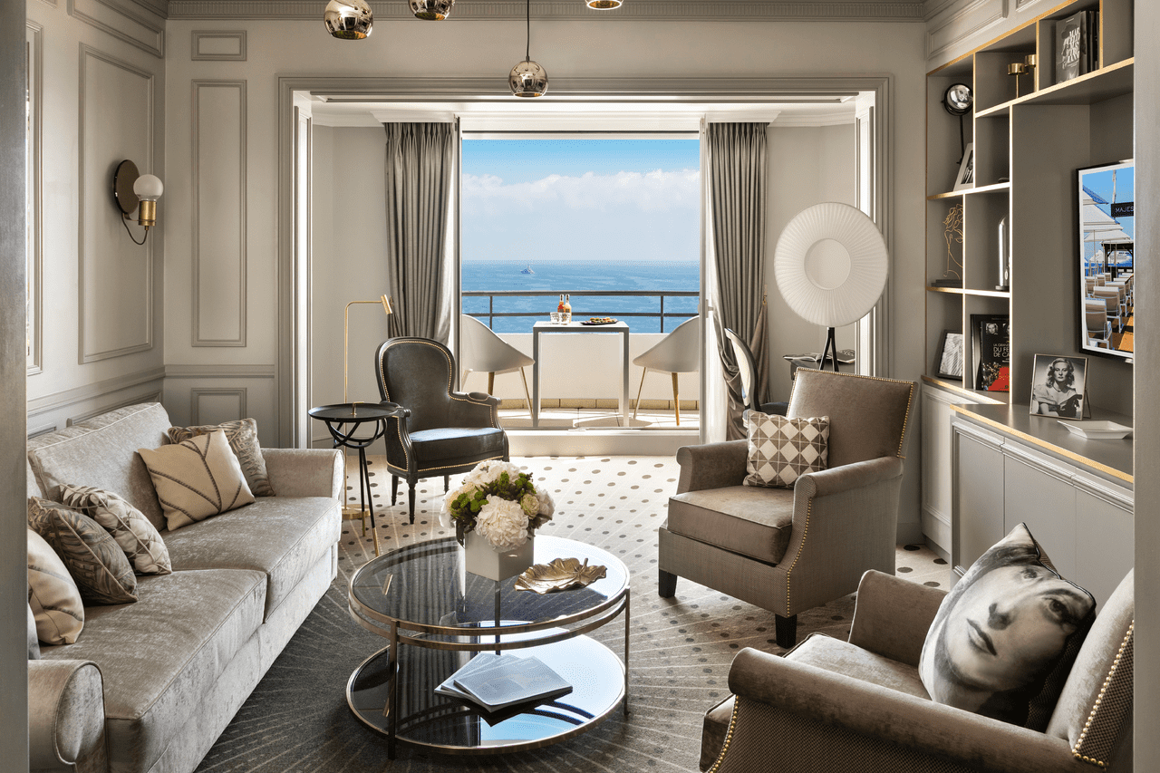Signature suite with a Cannes view