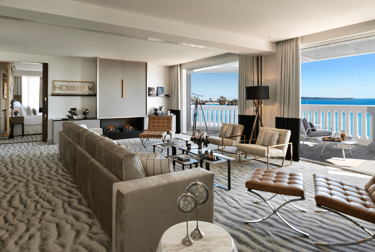 Hôtel Barrière Le Majestic signature suite interior