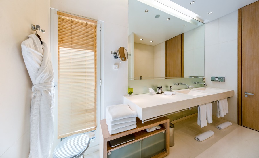 Monte-Carlo Beach signature suites image 8