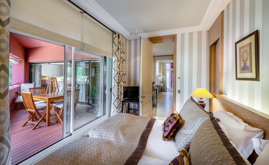 Monte-Carlo Beach signature suites image 10