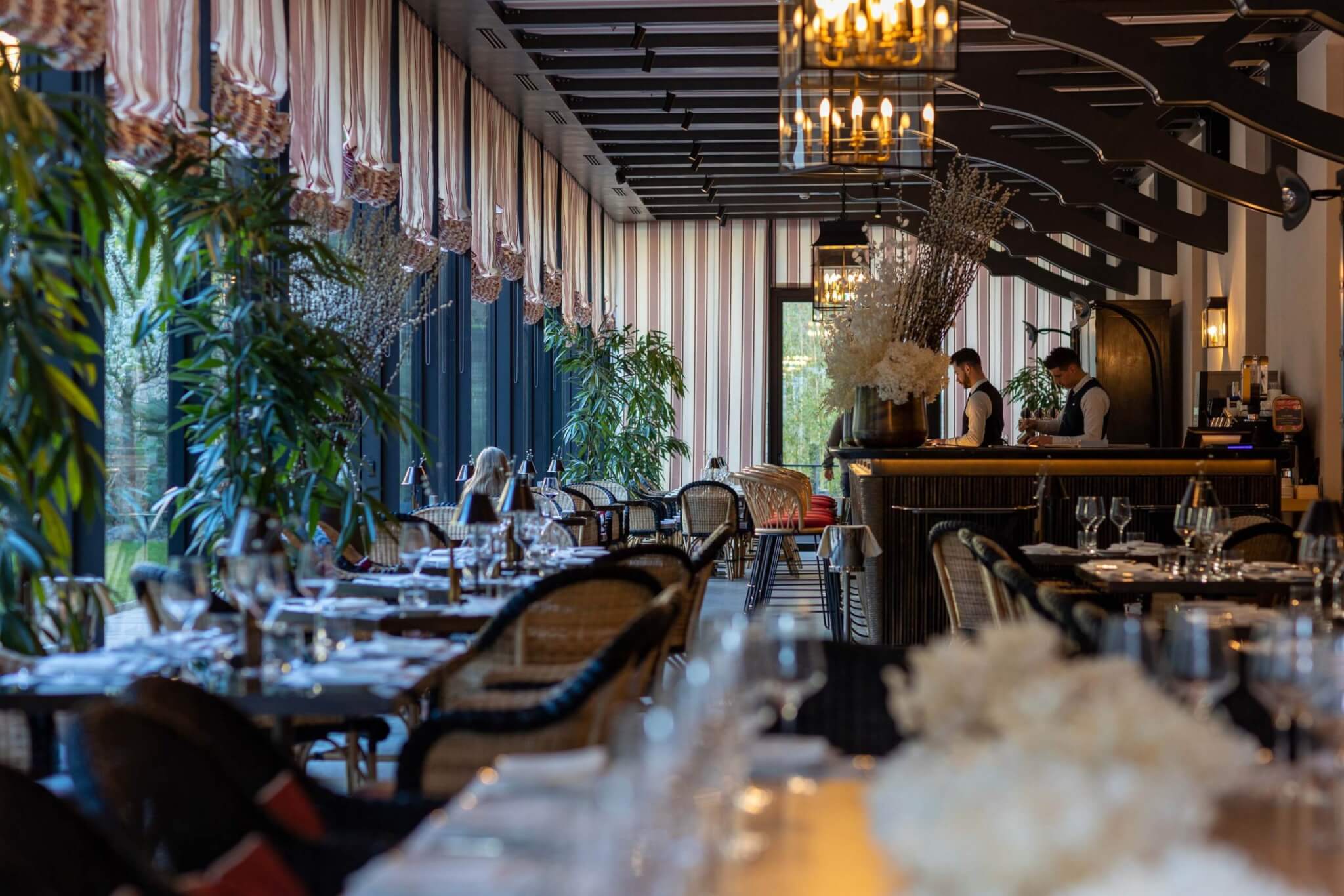 Portrait Milano dining image 17