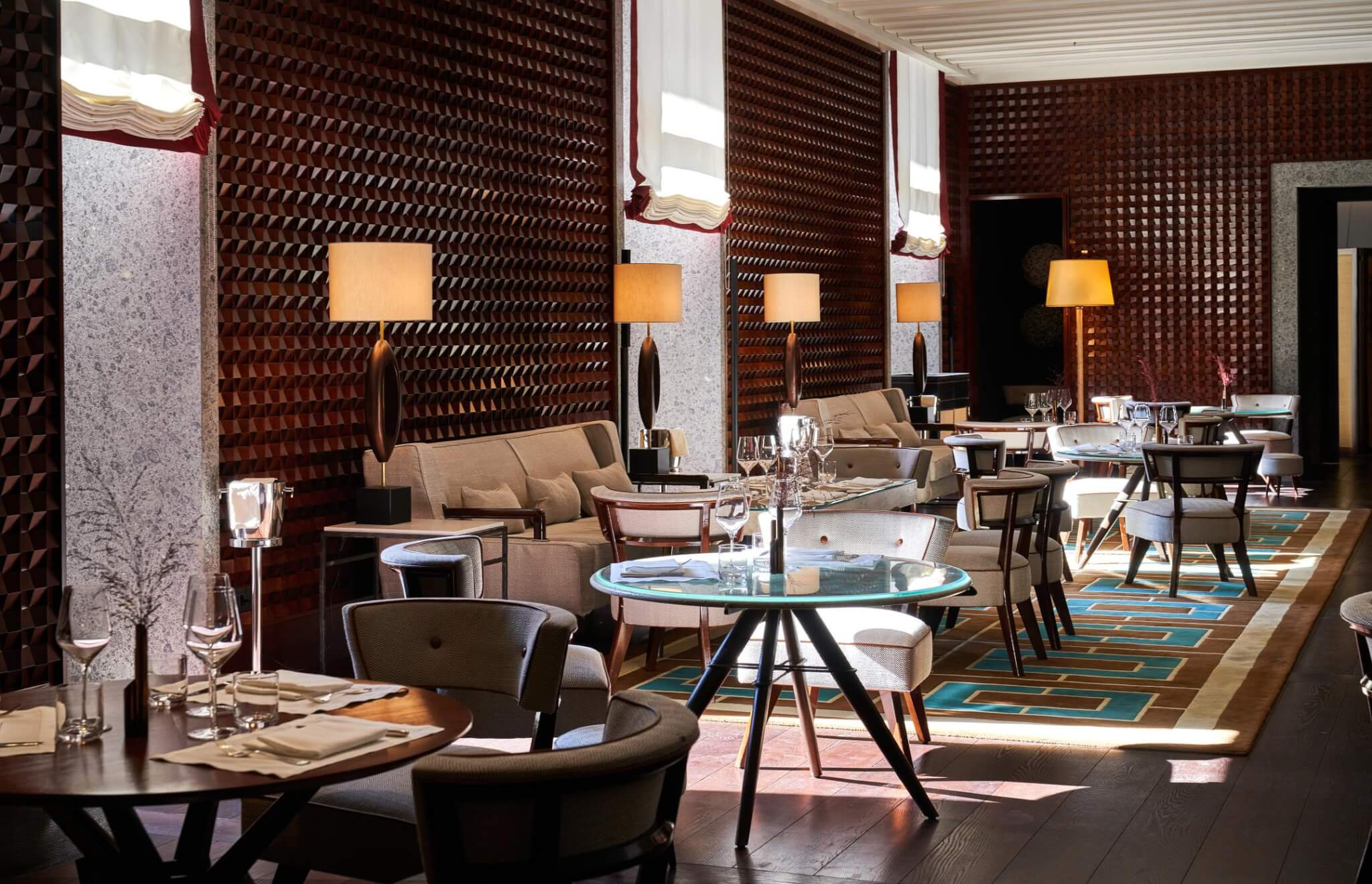 Portrait Milano dining image 18
